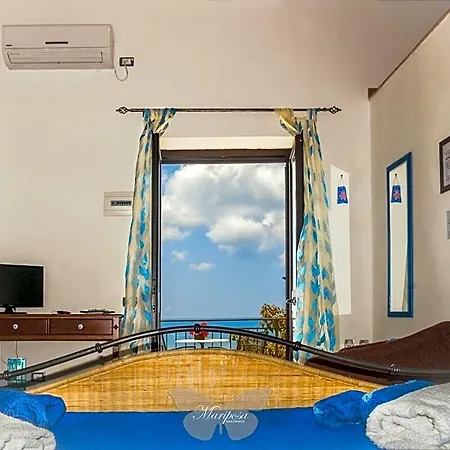 Mariposa 3*
