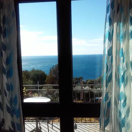 Mariposa Bed & Breakfast 3*