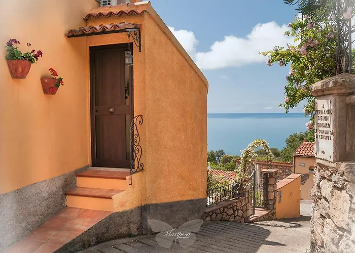 Mariposa Bed & Breakfast 4*